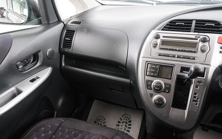 Toyota Ractis I, 2006 год, 729 000 рублей, 10 фотография