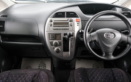 Toyota Ractis I, 2006 год, 729 000 рублей, 9 фотография