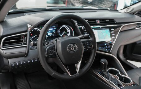 Toyota Camry, 2018 год, 2 349 000 рублей, 6 фотография