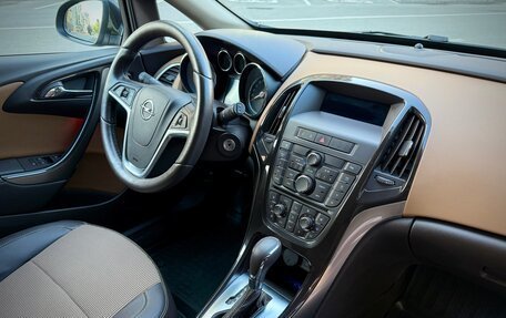 Opel Astra J, 2013 год, 890 000 рублей, 2 фотография