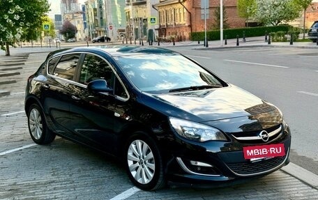 Opel Astra J, 2013 год, 890 000 рублей, 3 фотография
