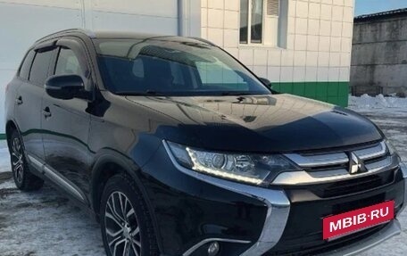 Mitsubishi Outlander III рестайлинг 3, 2015 год, 1 520 000 рублей, 3 фотография