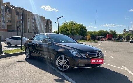 Mercedes-Benz E-Класс, 2012 год, 2 100 000 рублей, 3 фотография