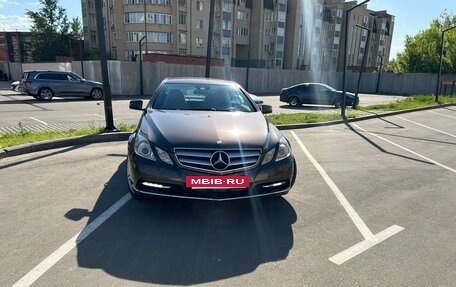 Mercedes-Benz E-Класс, 2012 год, 2 100 000 рублей, 4 фотография