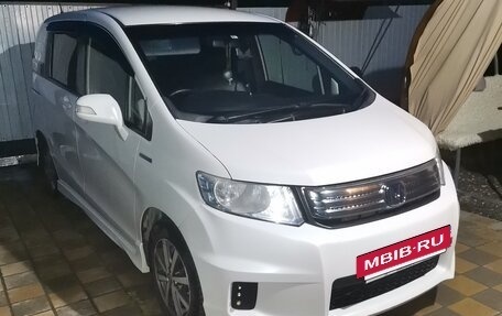 Honda Freed I, 2013 год, 1 100 000 рублей, 5 фотография