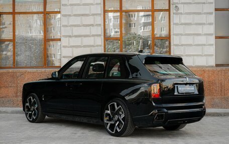 Rolls-Royce Cullinan, 2024 год, 82 000 000 рублей, 7 фотография