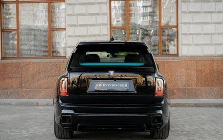 Rolls-Royce Cullinan, 2024 год, 82 000 000 рублей, 6 фотография