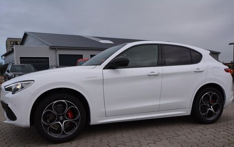 Alfa Romeo Giulia II, 2022 год, 3 910 000 рублей, 2 фотография