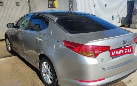 KIA K5 I рестайлинг, 2011 год, 990 000 рублей, 2 фотография