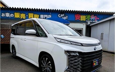 Toyota Voxy, 2022 год, 2 637 000 рублей, 3 фотография