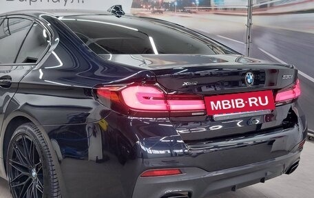 BMW 5 серия, 2022 год, 6 860 000 рублей, 13 фотография