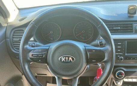 KIA Rio IV, 2017 год, 1 330 000 рублей, 10 фотография