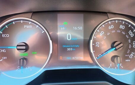 Toyota RAV4, 2020 год, 3 100 000 рублей, 12 фотография