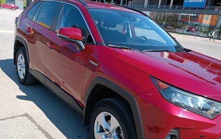 Toyota RAV4, 2020 год, 3 100 000 рублей, 9 фотография