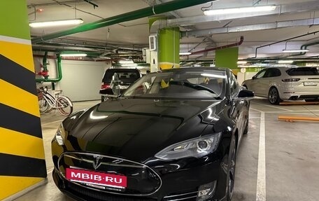 Tesla Model S I, 2013 год, 3 200 000 рублей, 2 фотография
