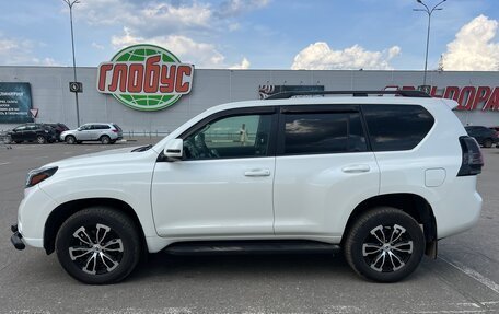 Toyota Land Cruiser Prado 150 рестайлинг 2, 2015 год, 3 333 333 рублей, 2 фотография