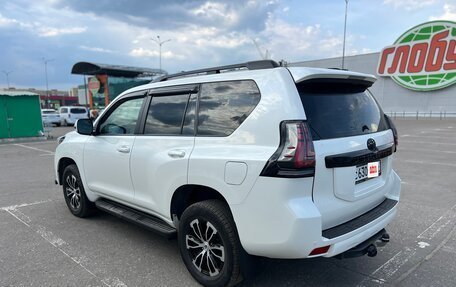 Toyota Land Cruiser Prado 150 рестайлинг 2, 2015 год, 3 333 333 рублей, 3 фотография