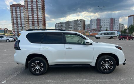 Toyota Land Cruiser Prado 150 рестайлинг 2, 2015 год, 3 333 333 рублей, 6 фотография