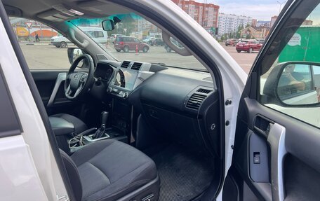 Toyota Land Cruiser Prado 150 рестайлинг 2, 2015 год, 3 333 333 рублей, 10 фотография
