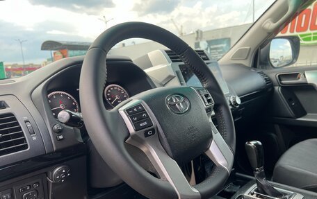 Toyota Land Cruiser Prado 150 рестайлинг 2, 2015 год, 3 333 333 рублей, 11 фотография