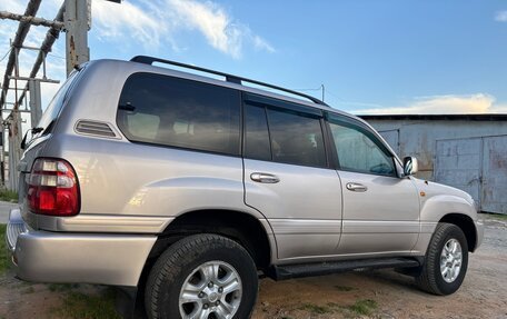 Toyota Land Cruiser 100 рестайлинг 2, 2004 год, 2 500 000 рублей, 5 фотография
