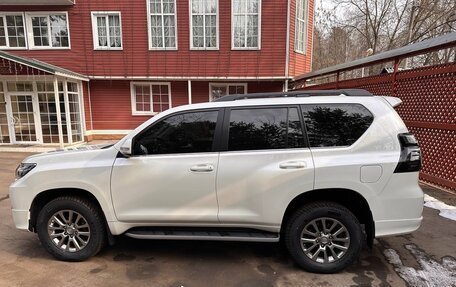 Toyota Land Cruiser Prado 150 рестайлинг 2, 2019 год, 6 100 000 рублей, 5 фотография