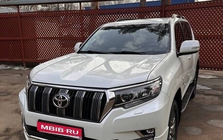 Toyota Land Cruiser Prado 150 рестайлинг 2, 2019 год, 6 100 000 рублей, 12 фотография