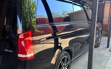 Mercedes-Benz V-Класс, 2018 год, 5 700 000 рублей, 3 фотография