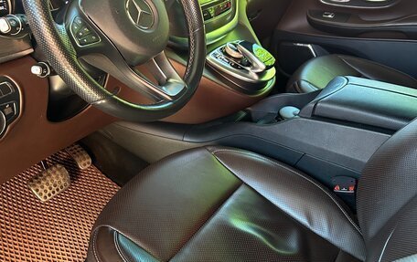 Mercedes-Benz V-Класс, 2018 год, 5 700 000 рублей, 5 фотография