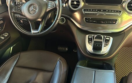 Mercedes-Benz V-Класс, 2018 год, 5 700 000 рублей, 6 фотография