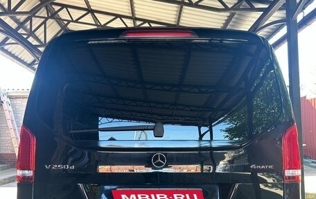 Mercedes-Benz V-Класс, 2018 год, 5 700 000 рублей, 4 фотография