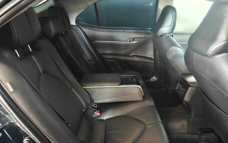 Toyota Camry, 2021 год, 3 250 000 рублей, 10 фотография