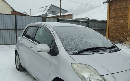 Toyota Vitz, 2009 год, 490 000 рублей, 2 фотография