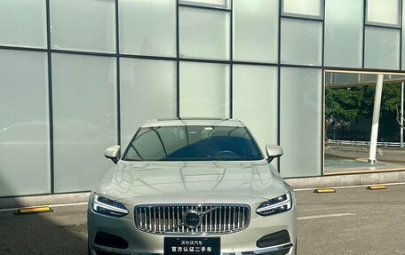 Volvo S90 II рестайлинг, 2022 год, 3 383 000 рублей, 2 фотография