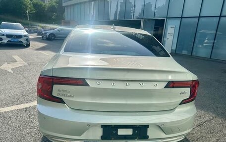 Volvo S90 II рестайлинг, 2022 год, 3 383 000 рублей, 5 фотография