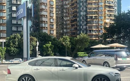 Volvo S90 II рестайлинг, 2022 год, 3 383 000 рублей, 4 фотография