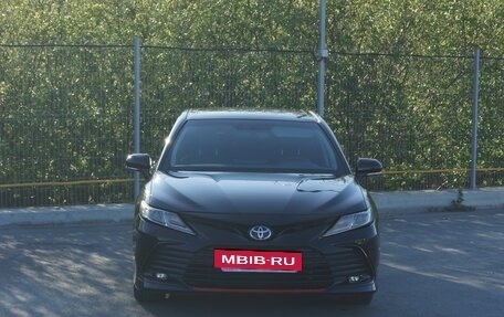 Toyota Camry, 2021 год, 2 900 000 рублей, 3 фотография