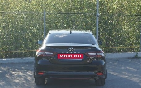 Toyota Camry, 2021 год, 2 900 000 рублей, 4 фотография
