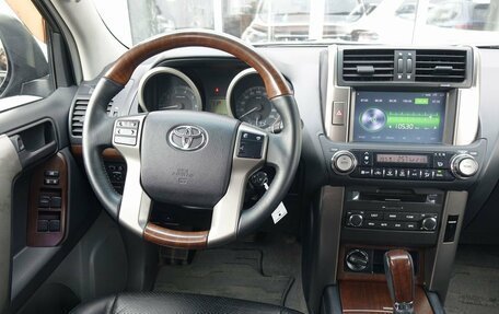 Toyota Land Cruiser Prado 150 рестайлинг 2, 2013 год, 2 950 000 рублей, 9 фотография