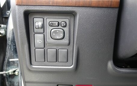 Toyota Land Cruiser Prado 150 рестайлинг 2, 2013 год, 2 950 000 рублей, 14 фотография