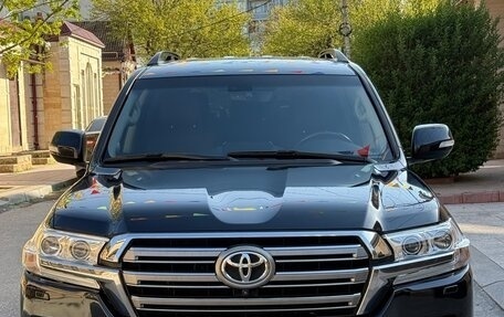 Toyota Land Cruiser 200, 2016 год, 5 500 000 рублей, 2 фотография
