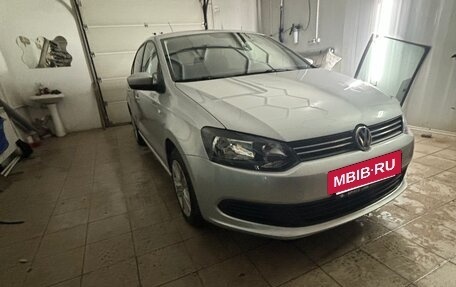 Volkswagen Polo VI (EU Market), 2012 год, 880 000 рублей, 3 фотография