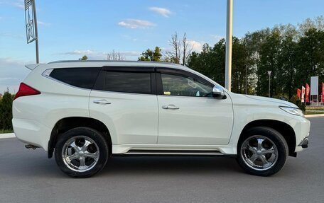 Mitsubishi Pajero Sport III рестайлинг, 2017 год, 2 800 000 рублей, 4 фотография