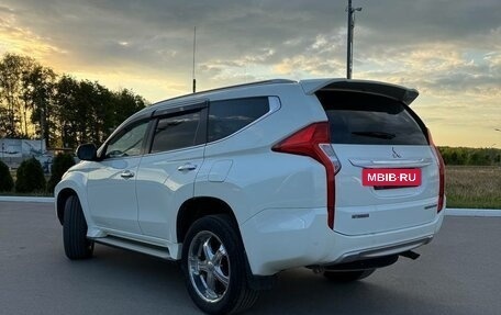 Mitsubishi Pajero Sport III рестайлинг, 2017 год, 2 800 000 рублей, 6 фотография