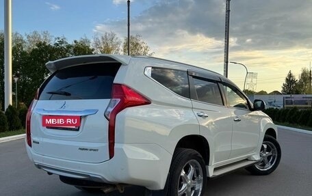 Mitsubishi Pajero Sport III рестайлинг, 2017 год, 2 800 000 рублей, 7 фотография