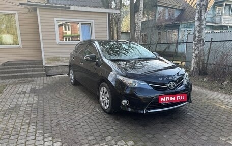 Toyota Auris II, 2013 год, 3 фотография