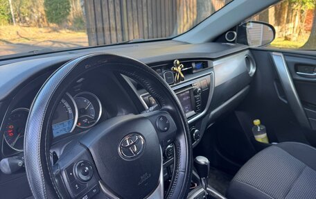 Toyota Auris II, 2013 год, 13 фотография