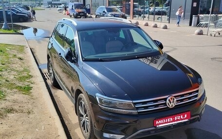 Volkswagen Tiguan II, 2017 год, 2 700 000 рублей, 2 фотография