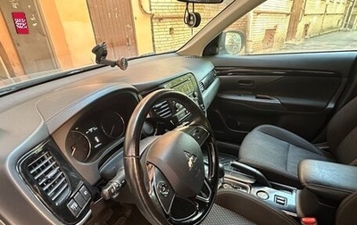 Mitsubishi Outlander III рестайлинг 3, 2018 год, 2 000 000 рублей, 1 фотография