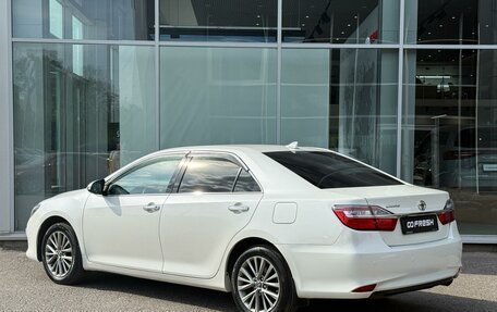 Toyota Camry, 2017 год, 1 815 000 рублей, 2 фотография